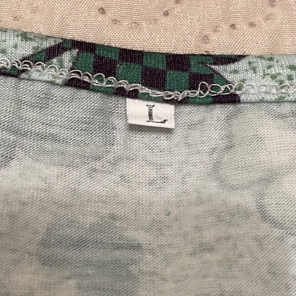 Women’s Size Large Shamrock St Patrick’s Shirt - Picture 11 of 15